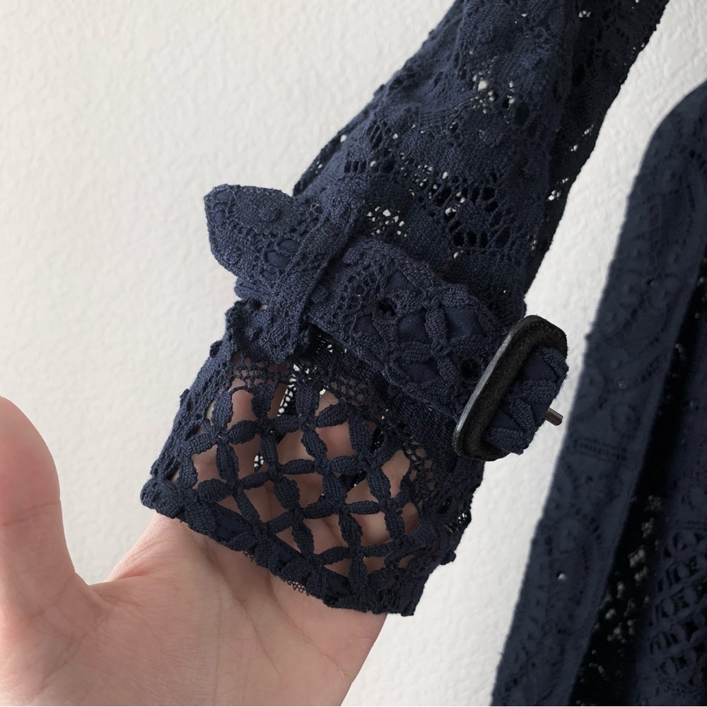Burberry lace trench coat - Picture 7 of 16